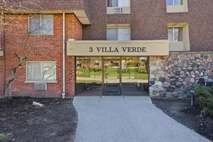 3 Villa Verde Dr, Buffalo Grove, IL 60089 - Photo 1
