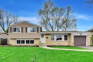 1605 W Lexington Dr, Arlington Heights, IL 60004 - Photo 1