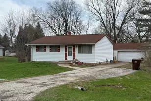 5847 Kirkwood Dr, Rockford, IL 61109 - Photo 1