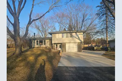1852 Center Drive, Carpentersville, IL 60110 - Photo 1