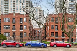 906 W Winona St, Chicago, IL 60640 - Photo 1