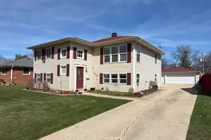 2808 Dove St, Rolling Meadows, IL 60008 - Photo 1