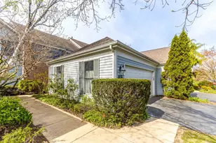 851 Sutton Ct, Lincolnshire, IL 60069 - Photo 1