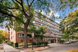 2300 N Commonwealth Ave, Chicago, IL 60614 - Photo 1