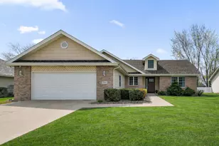 230 Curwick Dr, Bourbonnais, IL 60914 - Photo 1