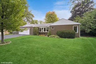 1720 Longvalley Rd, Glenview, IL 60025 - Photo 1