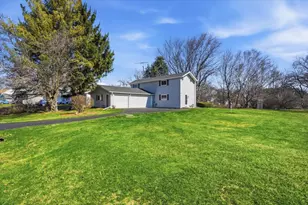 422 Pembroke Rd SW, Poplar Grove, IL 61065 - Photo 1