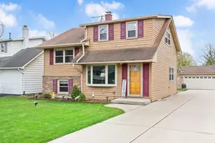 1406 E Elm St, Wheaton, IL 60189 - Photo 1