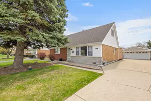 6937 Stanford Dr, Bridgeview, IL 60455 - Photo 1
