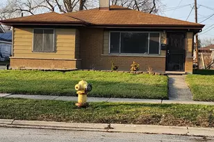 910 163rd St, Calumet City, IL 60409 - Photo 1