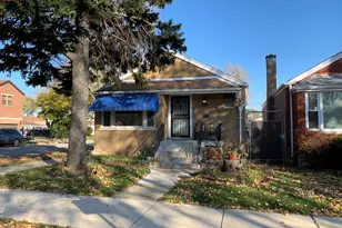 8901 S East End Ave, Chicago, IL 60617 - Photo 1