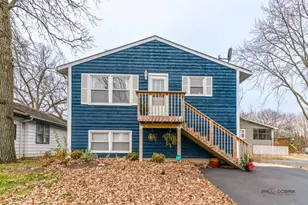 28 Rushmore Rd, Fox Lake, IL 60020 - Photo 1