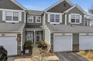 913 Genesee Dr, Naperville, IL 60563 - Photo 1