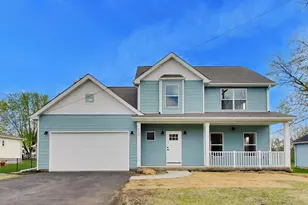 239 Parker Ave, Aurora, IL 60505 - Photo 1