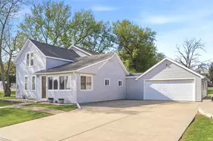 602 S 4th Dr, Ashton, IL 61006 - Photo 1