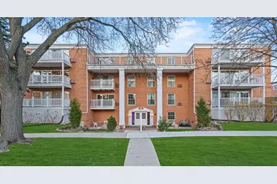 81 S 6th Avenue #202, La Grange, IL 60525 - Photo 1