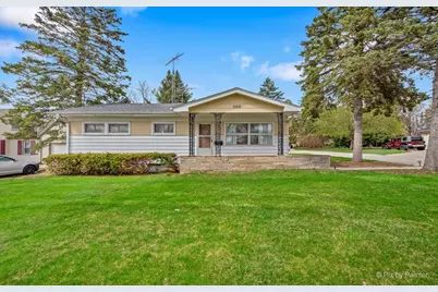 1100 W Highland Avenue, Elgin, IL 60123 - Photo 1