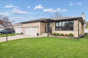 8154 N Root Ct, Niles, IL 60714 - Photo 1
