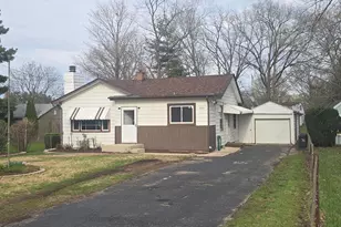 8315 N 2nd St, Machesney Park, IL 61115 - Photo 1