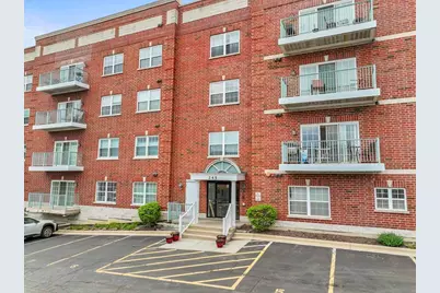 245 W Johnson Street #302, Palatine, IL 60067 - Photo 1