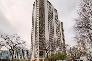 1255 N Sandburg Terrace, Chicago, IL 60610 - Photo 1