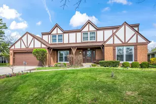 4328 Phyllis Dr, Northbrook, IL 60062 - Photo 1