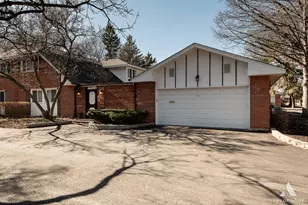 2 Stuart On Oxford St, Rolling Meadows, IL 60008 - Photo 1