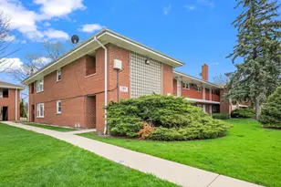 1101 Holiday Ln, Des Plaines, IL 60016 - Photo 1