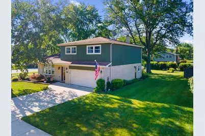 2143 E Peachtree Lane, Arlington Heights, IL 60004 - Photo 1