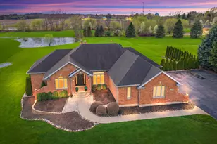 10703 Pebble Dr, Huntley, IL 60142 - Photo 1