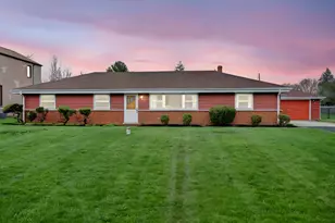102 W Elaine Cir, Prospect Heights, IL 60070 - Photo 1