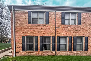 1744 Bristol Walk, Hoffman Estates, IL 60169 - Photo 1