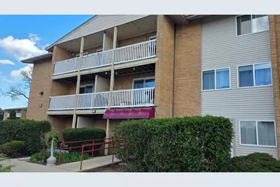 910 Beau Drive #202, Des Plaines, IL 60016 - Photo 1