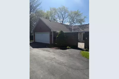 3 Calchester On Auburn Road, Rolling Meadows, IL 60008 - Photo 1