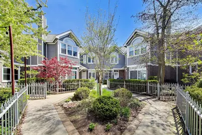 3331 N Racine Avenue #D, Chicago, IL 60657 - Photo 1