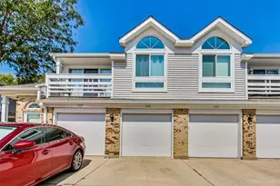 1275 Ranchview Ct, Buffalo Grove, IL 60089 - Photo 1