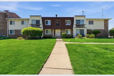 6818 Roberts Drive #3, Woodridge, IL 60517 - Photo 1