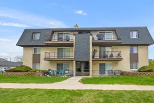 11101 S 84th Ave, Palos Hills, IL 60465 - Photo 1