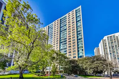 3180 N Lake Shore Drive #2E, Chicago, IL 60657 - Photo 1