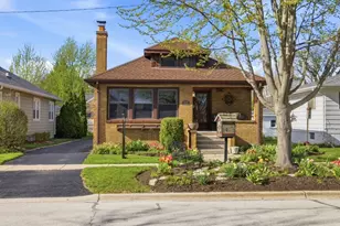 628 Franklin St, Downers Grove, IL 60515 - Photo 1