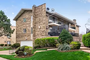9620 S Kedvale Ave, Oak Lawn, IL 60453 - Photo 1