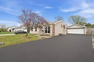 327 Fremont Ave, Romeoville, IL 60446 - Photo 1