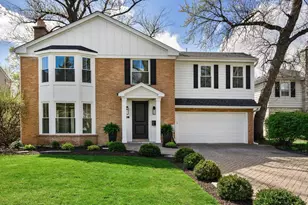 915 Pontiac Rd, Wilmette, IL 60091 - Photo 1