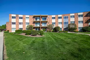 9724 S Karlov Ave, Oak Lawn, IL 60453 - Photo 1