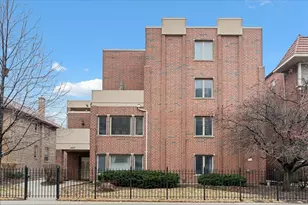 407 S Oak Park Ave, Oak Park, IL 60302 - Photo 1