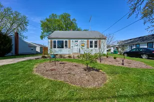 1027 Wild St, Sycamore, IL 60178 - Photo 1