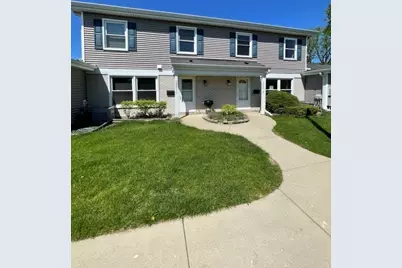 1301 Kingsbury Drive #B, Hanover Park, IL 60133 - Photo 1