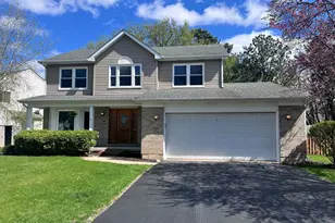 340 Greenview Dr, Crystal Lake, IL 60014 - Photo 1