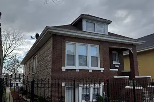 2326 S 58th Ct, Cicero, IL 60804 - Photo 1