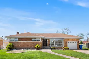 5236 N Pioneer Ave, Chicago, IL 60656 - Photo 1
